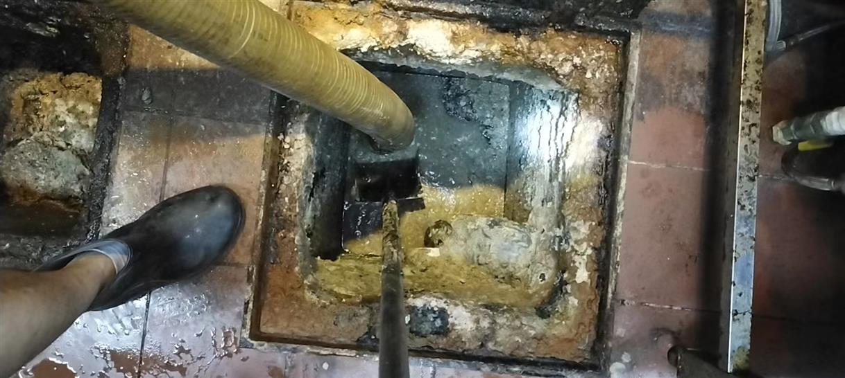 锦山镇化油池清理-污水池清掏