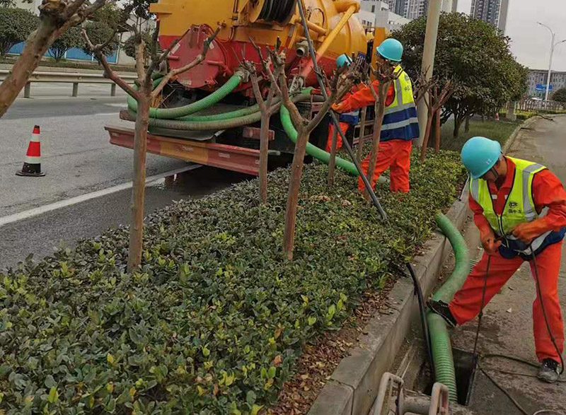 锦山镇市政管道清淤
